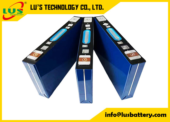 3.2V 150Ah células prismáticas LiFePO4 e pacote de bateria de íons de lítio personalizado OEM 3.2V150Ah LiFePO4 bateria de lítio de alta potência