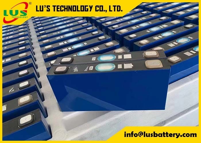 Bateria de fosfato de ferro de lítio 3,2 volts 100ah 110Ah Bateria de lítio LiFePO4 Bateria DIY